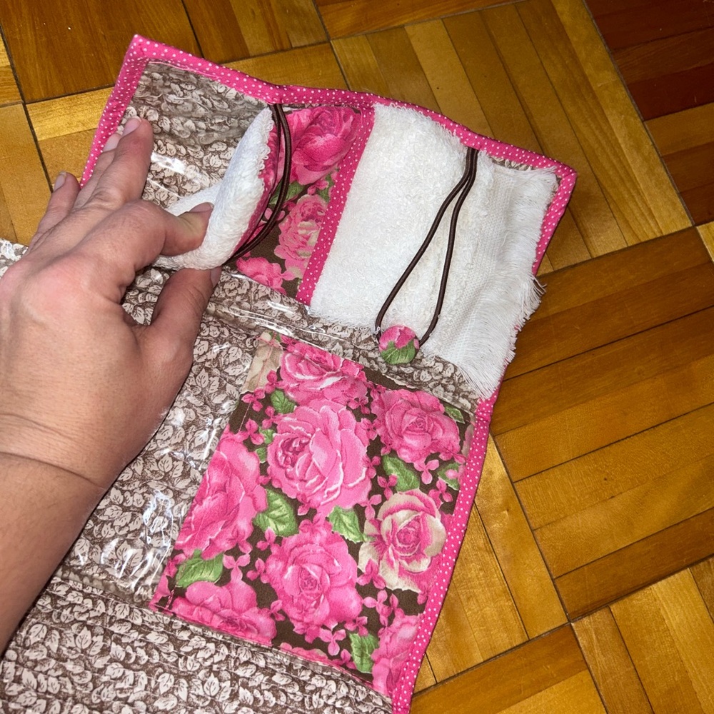 NWOT handmade Pink Floral travel Clutch - Picture 4 of 6
